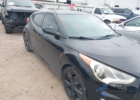 2017 Hyundai Veloster Value Edition z USA, uszkodzony, nr VIN KMHTC6ADXHU318152